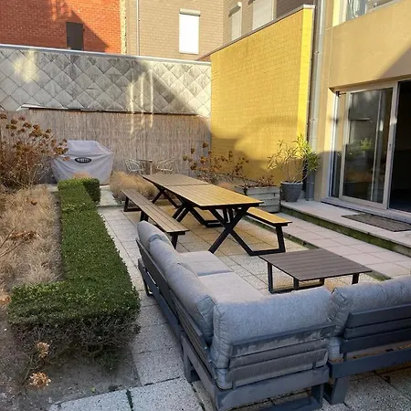 Belcasa Sea House Groepsaccommodatie * 米德尔克尔克